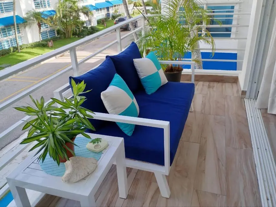 Playa Juan Dolio, Rd-Acceso Privado A La Playa Justo Al Frente En 1Ra Linea, Areas Sociales, Bbq, Piscina, Gazebos-Parqueo-Wifi-Netflix-Al Lado De Minimarket, Restaurantes, Bares, Tiendas, Clubes De Playa, Campos De Golf, Bancos Comerciales Y Mas Guayacanes