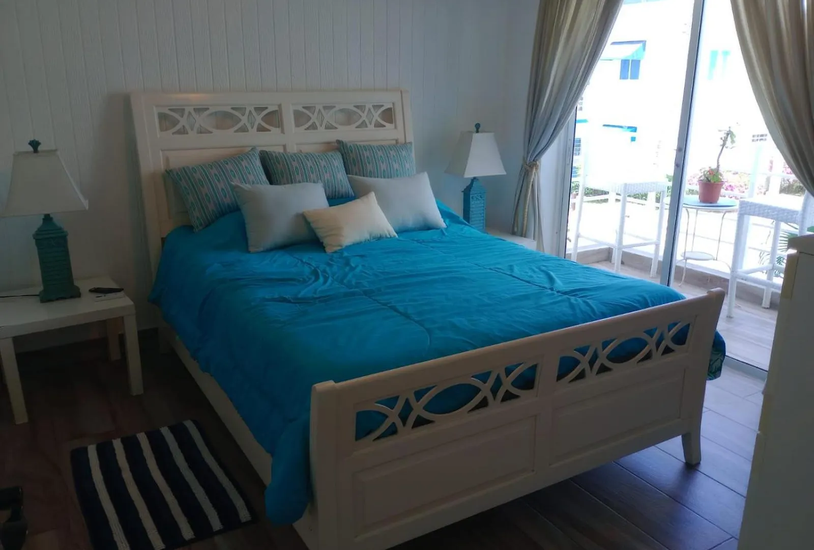 Apartamento Playa Juan Dolio, Rd-Acceso Privado A La Playa Justo Al Frente En 1Ra Linea, Areas Sociales, Bbq, Piscina, Gazebos-Parqueo-Wifi-Netflix-Al Lado De Minimarket, Restaurantes, Bares, Tiendas, Clubes De Playa, Campos De Golf, Bancos Comerciales Y Mas Guayacanes República Dominicana
