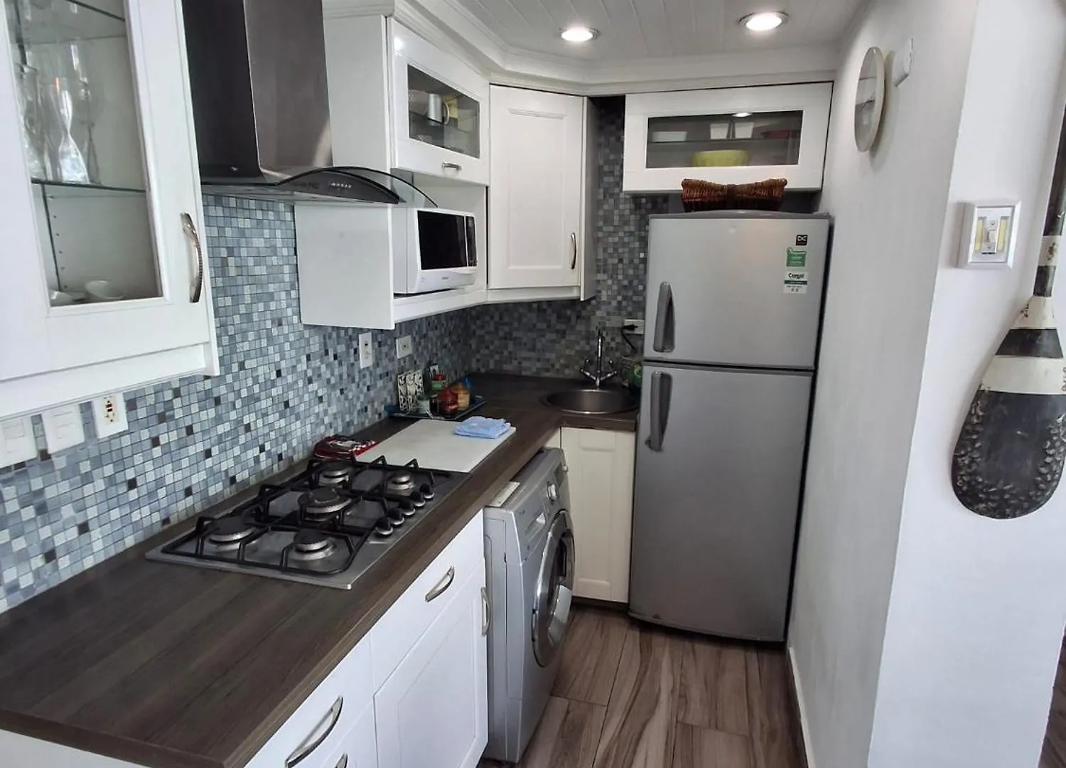 Playa Juan Dolio, Rd-Acceso Privado A La Playa Justo Al Frente En 1Ra Linea, Areas Sociales, Bbq, Piscina, Gazebos-Parqueo-Wifi-Netflix-Al Lado De Minimarket, Restaurantes, Bares, Tiendas, Clubes De Playa, Campos De Golf, Bancos Comerciales Y Mas Guayacanes 0*,