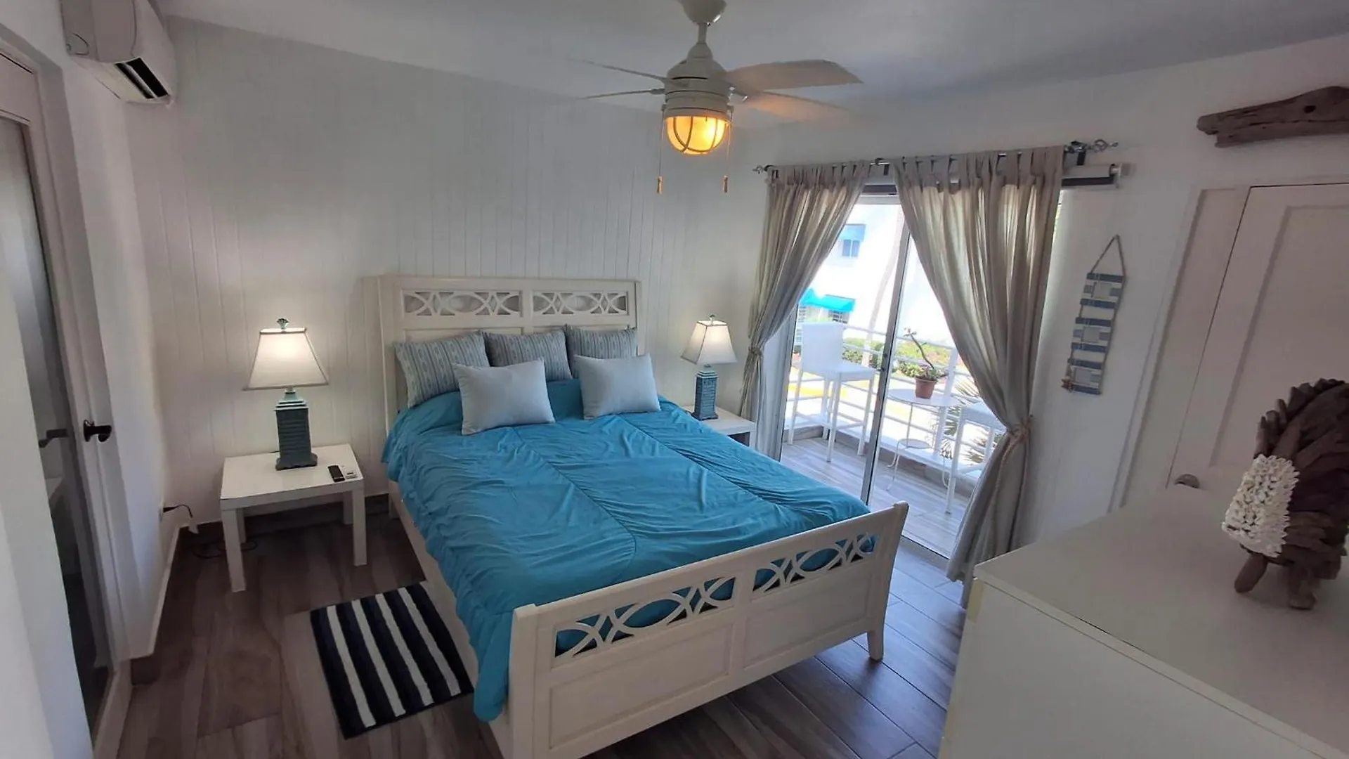 Playa Juan Dolio, Rd-Acceso Privado A La Playa Justo Al Frente En 1Ra Linea, Areas Sociales, Bbq, Piscina, Gazebos-Parqueo-Wifi-Netflix-Al Lado De Minimarket, Restaurantes, Bares, Tiendas, Clubes De Playa, Campos De Golf, Bancos Comerciales Y Mas Guayacanes 0*,