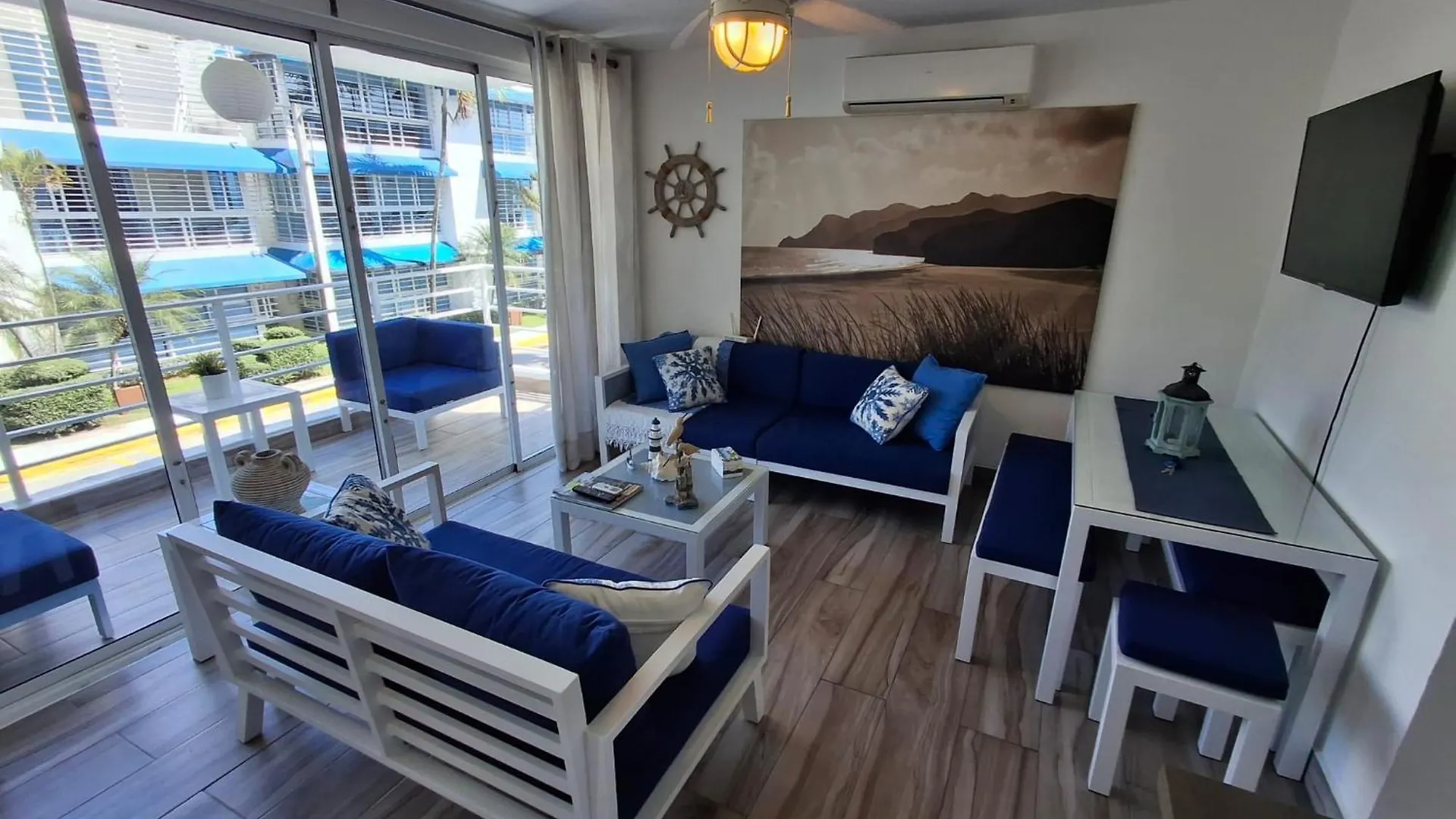 Apartamento Playa Juan Dolio, Rd-Acceso Privado A La Playa Justo Al Frente En 1Ra Linea, Areas Sociales, Bbq, Piscina, Gazebos-Parqueo-Wifi-Netflix-Al Lado De Minimarket, Restaurantes, Bares, Tiendas, Clubes De Playa, Campos De Golf, Bancos Comerciales Y Mas Guayacanes